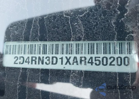 2010 Dodge Grand Caravan Hero z USA, uszkodzony, nr VIN 2D4RN3D1XAR450200